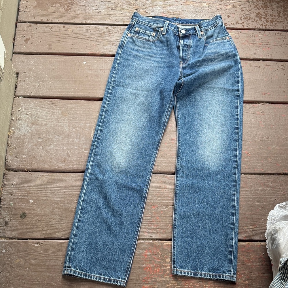 Levi's Straight Fit Blue Jeans